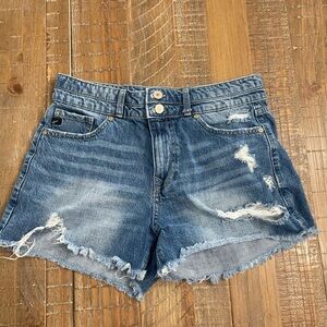KanCan Estillo Distressed Shorts